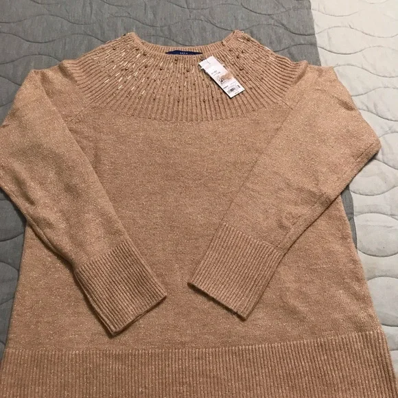 Beautiful new sparkle sweater - Picture 3 of 4